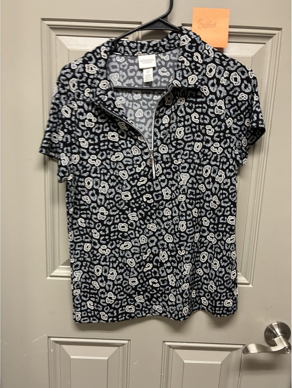 Weekends By Chico’s Animal Print Zip Front Ladies Polo Top Size 0